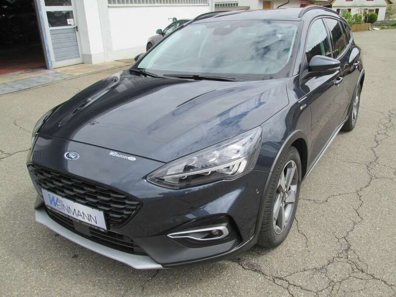Pantherblau metallic Gebraucht 2020 Ford Focus Active Kombi | 19.290 € (Fairer Preis) - Bild 1/4