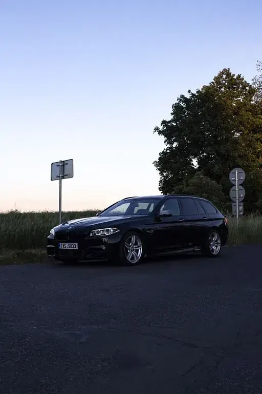 Gebraucht BMW M550 Performance 381 PS (280 kW) 2016 Schwarz Limousine