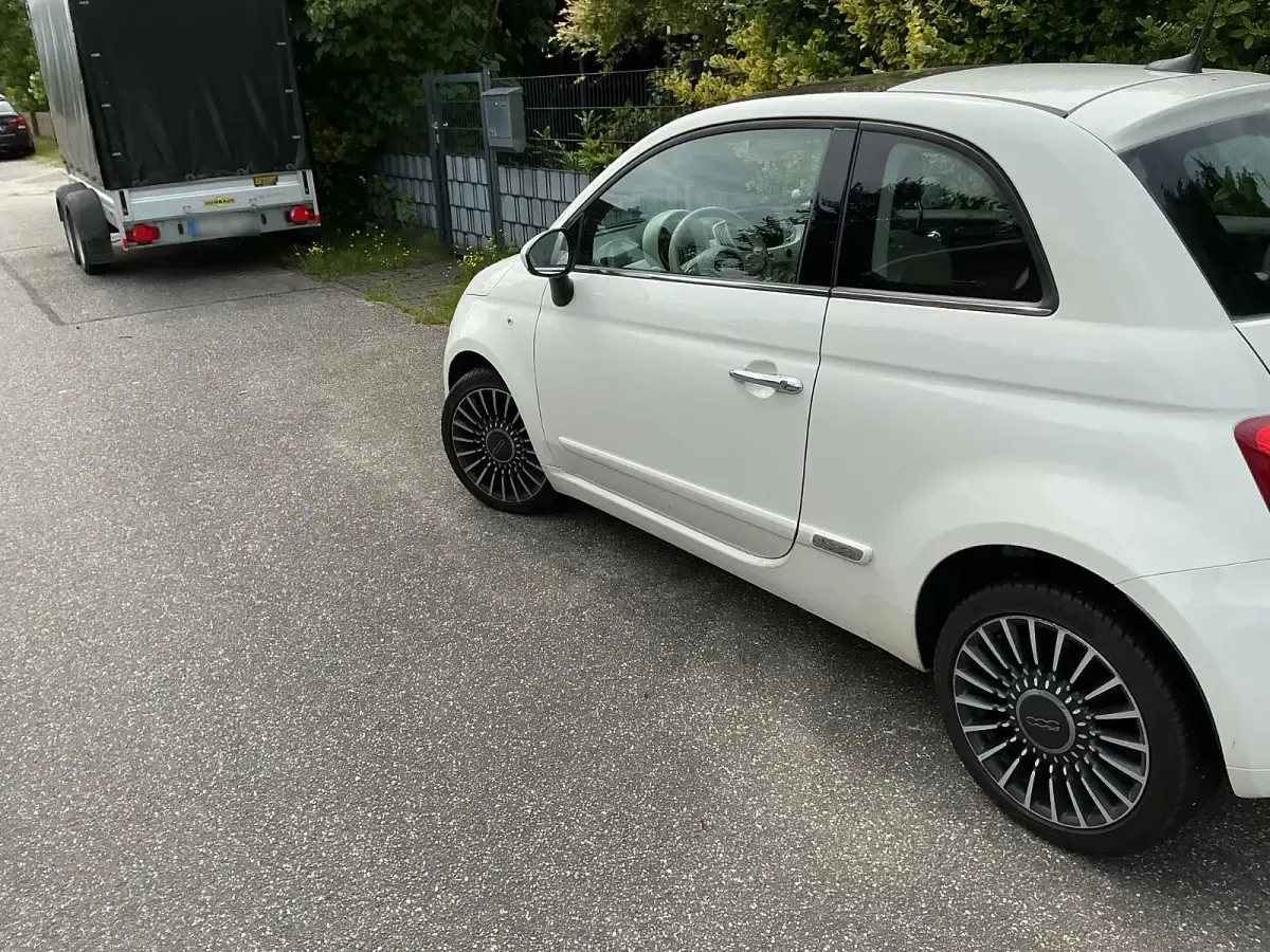 Gebraucht Fiat 500 Lounge 69 PS (50 kW) 2018 Weiß Kleinwagen