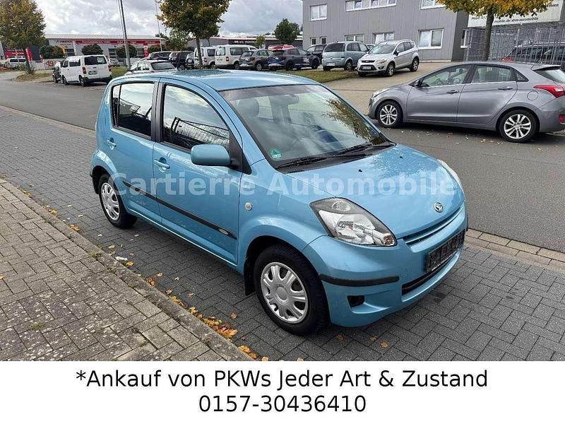 Gebraucht Daihatsu Sirion 91 PS (66 kW) 2008 Blau Kleinwagen