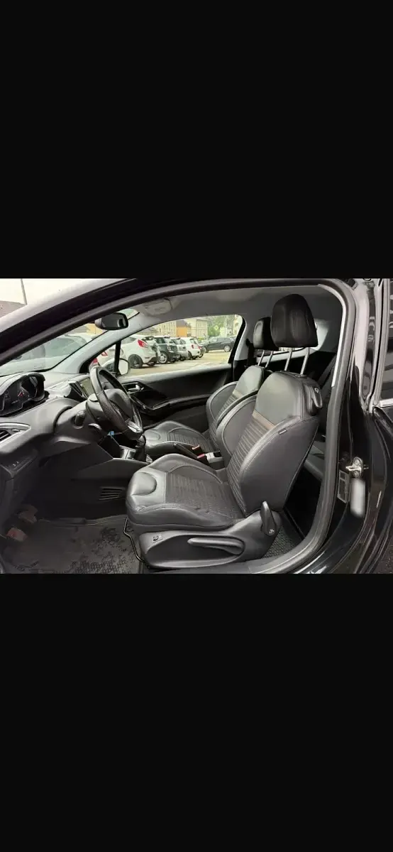 Gebraucht Peugeot 207 120 PS (88 kW) 2013 Schwarz Kleinwagen
