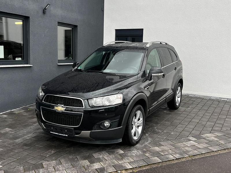 Schwarz Gebraucht 2013 Chevrolet Captiva LT SUV | 12.799 € (Etwas zu teuer) - Bild 1/4