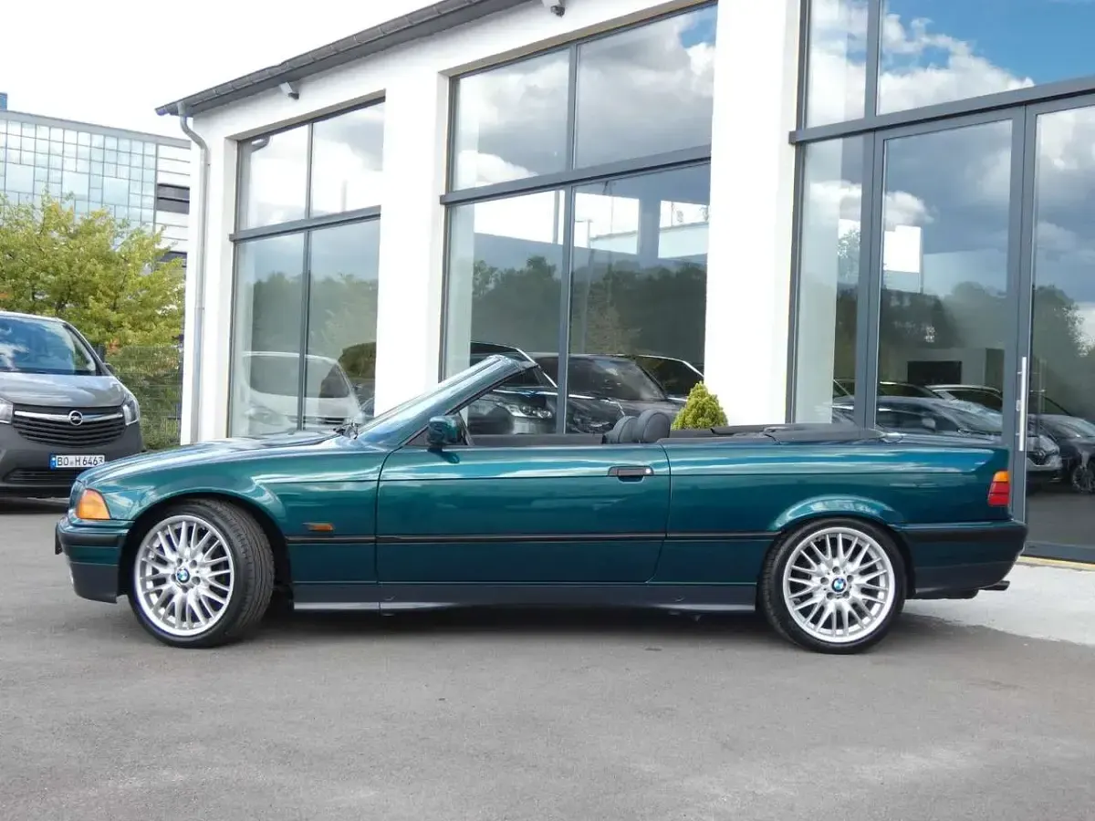 Gebraucht BMW 325 Cabriolet 192 PS (141 kW) 1994 Grün Cabrio