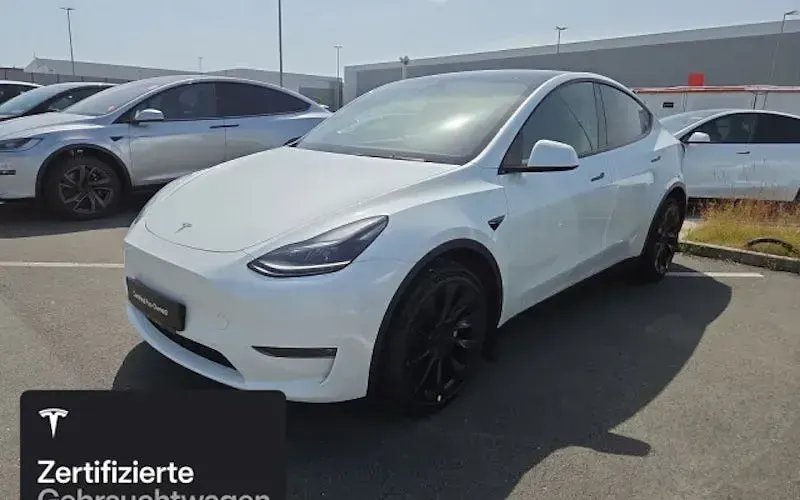 Gebraucht Tesla Model Y 273 kW (372 PS) 2023 Weiß SUV
