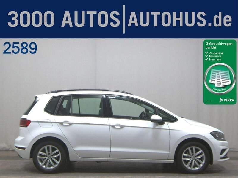 Weiß Gebraucht 2020 VW Golf Sportsvan Comfortline Van / Kleinbus | 12.479 € (Fairer Preis) - Bild 1/4