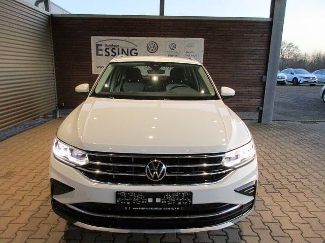Gebraucht VW Tiguan Elegance 245 PS (180 kW) 2021 Weiß SUV