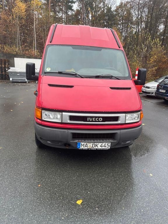 Gebraucht Iveco Daily 106 PS (77 kW) 2002 Rot Van / Kleinbus