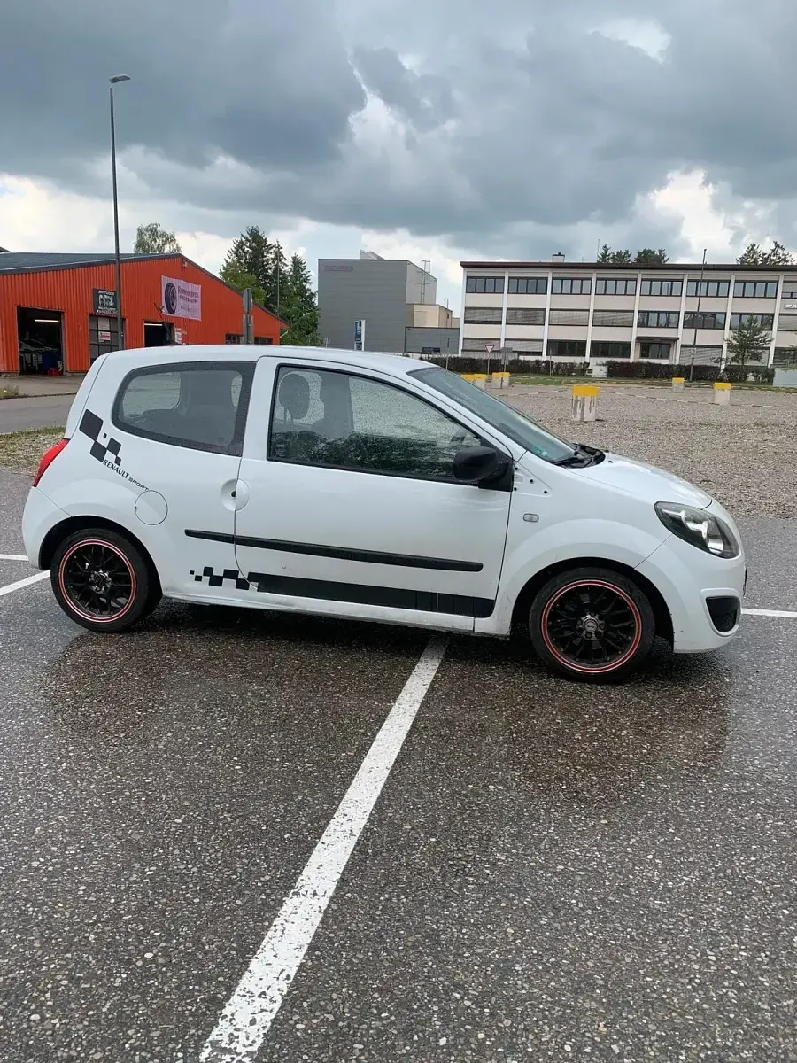 Używany Renault Twingo 75 KM (55 kW) 2011 Biały Hatchback