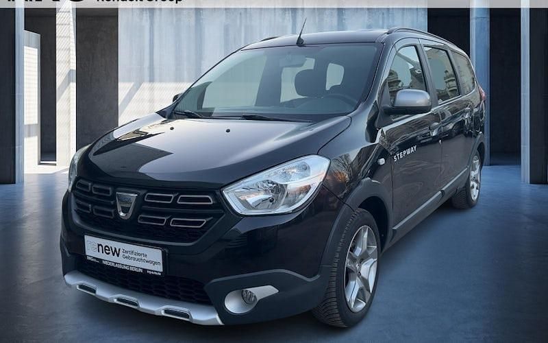 Gebraucht Dacia Lodgy Stepway 131 PS (96 kW) 2022 Perlmuttschwarz Van / Kleinbus