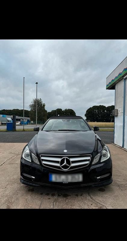 Gebraucht Mercedes E350 AMG 265 PS (194 kW) 2012 Schwarz Cabrio