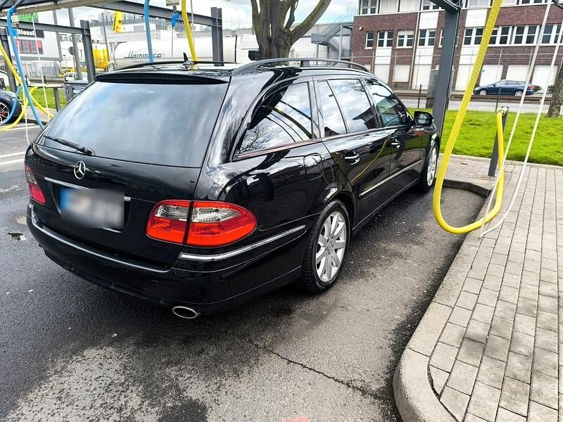 Gebraucht Mercedes E350 272 PS (200 kW) 2007 Schwarz Kombi