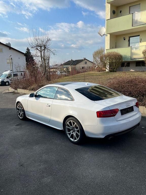 Second-hand Audi A5 Sport 265 CP (194 kW) 2011 Alb Coupe