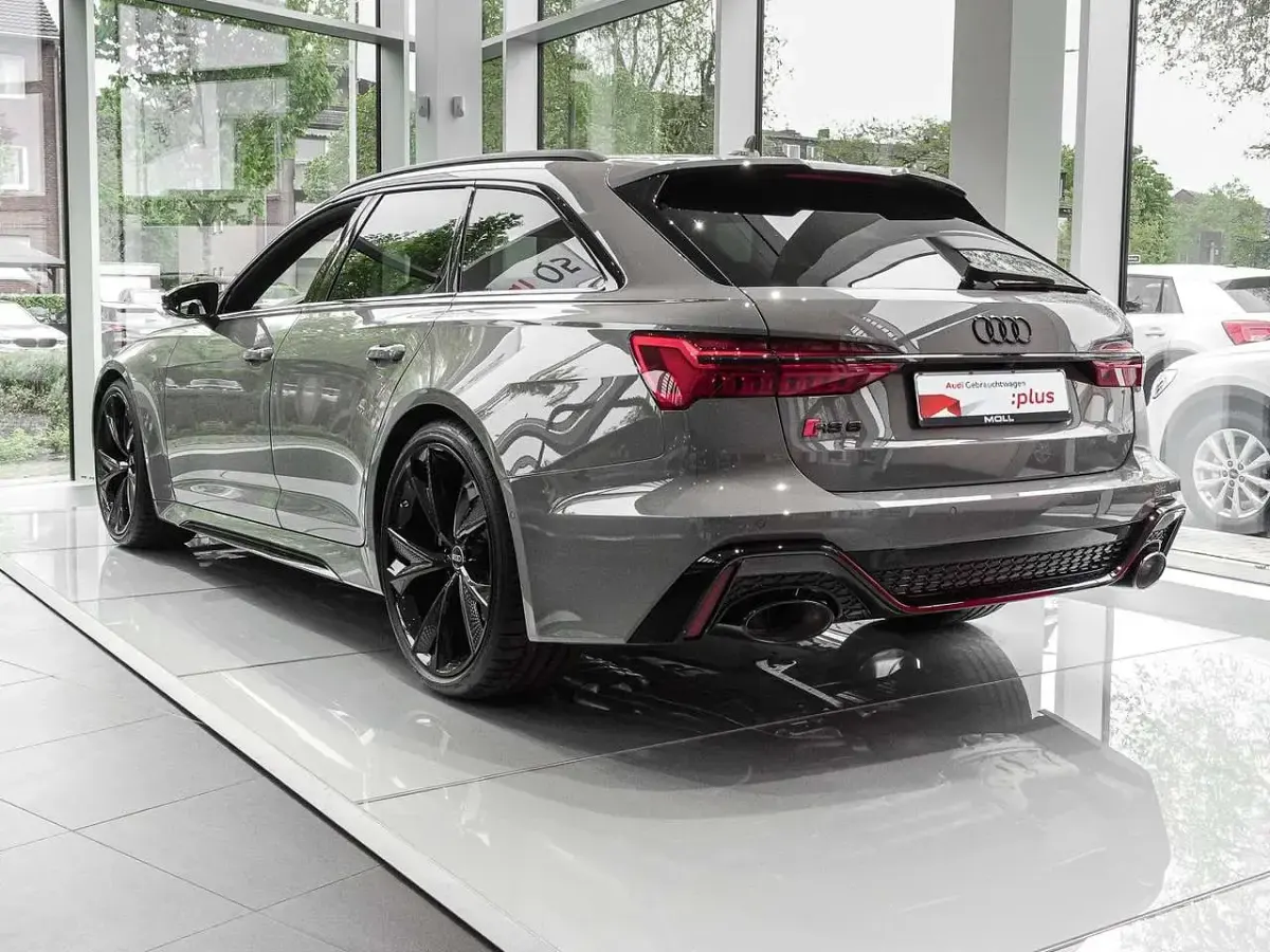 Gebraucht Audi RS6 Ambiente 600 PS (441 kW) 2025 Nardograu Kombi