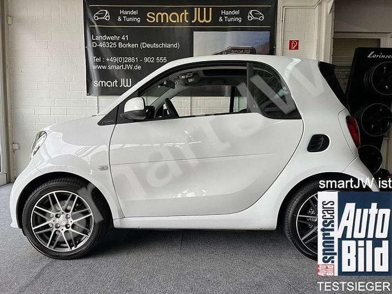 Weiß Gebraucht 2019 Smart ForTwo Coupé Brabus Xclusive Kleinwagen | 32.999 € - Bild 1/4
