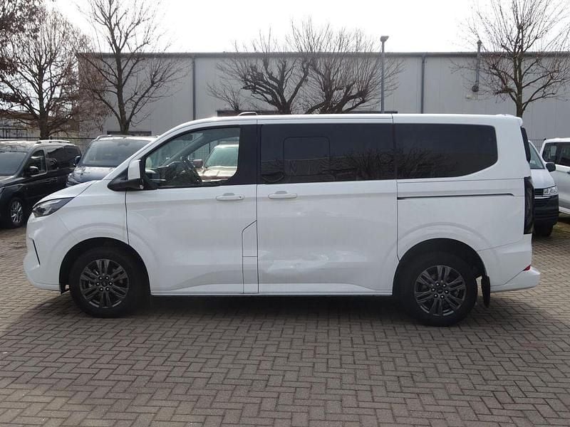 Gebraucht Ford Tourneo Custom Titanium 136 PS (100 kW) 2025 Weiß Van