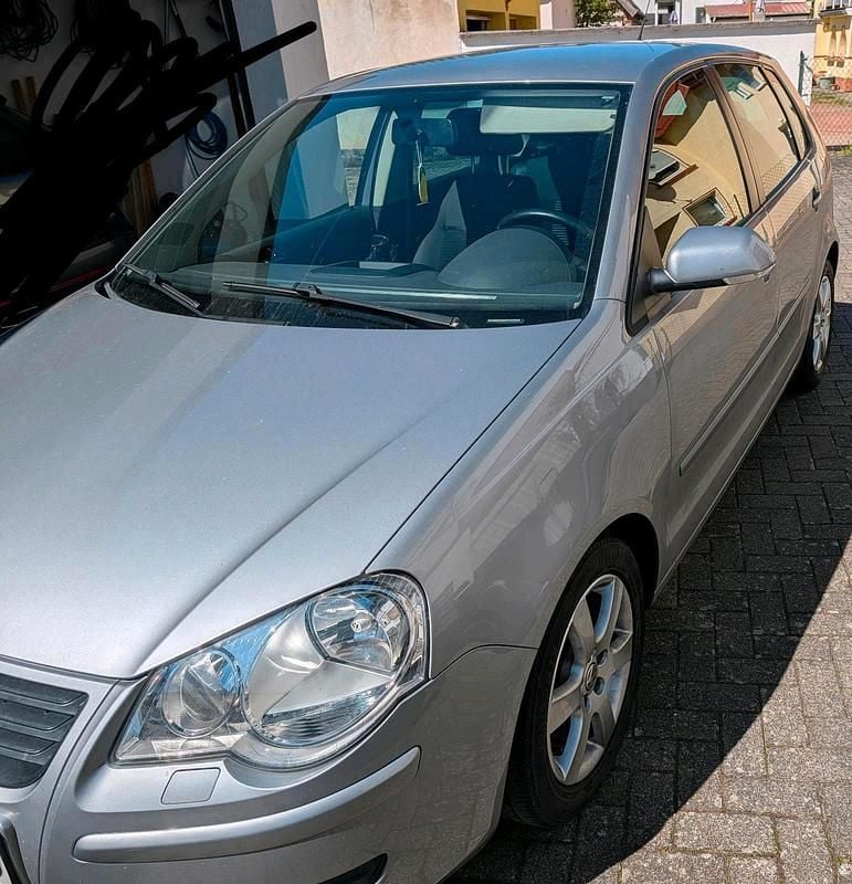 Second-hand VW Polo 70 CP (51 kW) 2009 Gri Hatchback