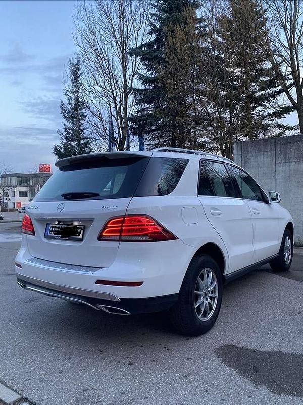 Gebraucht Mercedes GLE350 258 PS (189 kW) 2017 Weiß SUV