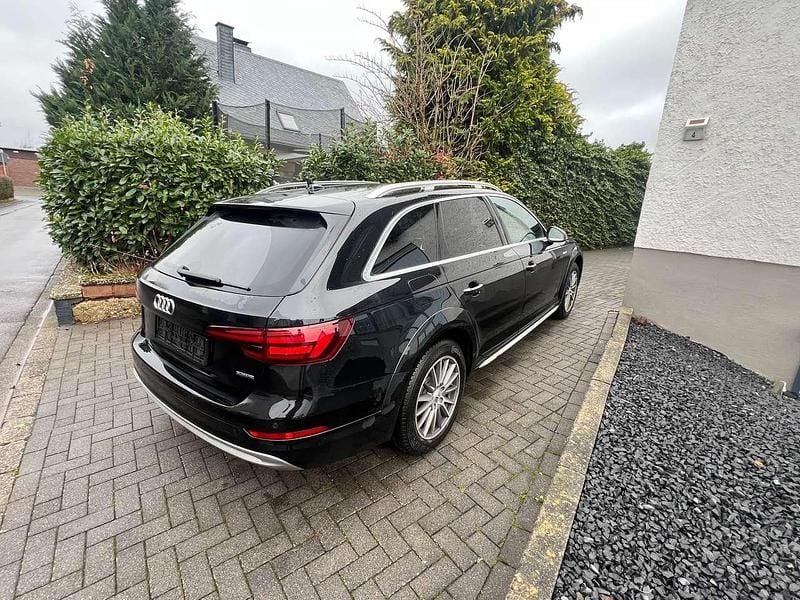 Gebraucht Audi A4 Allroad 190 PS (139 kW) 2018 Schwarz Kombi