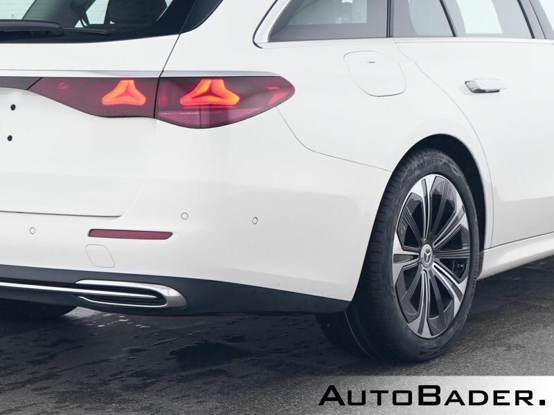 Gebraucht Mercedes E220 Advanced 163 PS (119 kW) 2024 Weiß Limousine