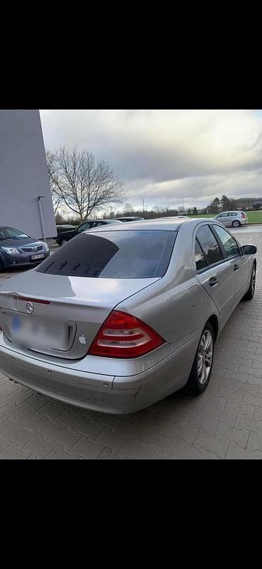 Gebraucht Mercedes C180 147 PS (108 kW) 2004 Silber Limousine