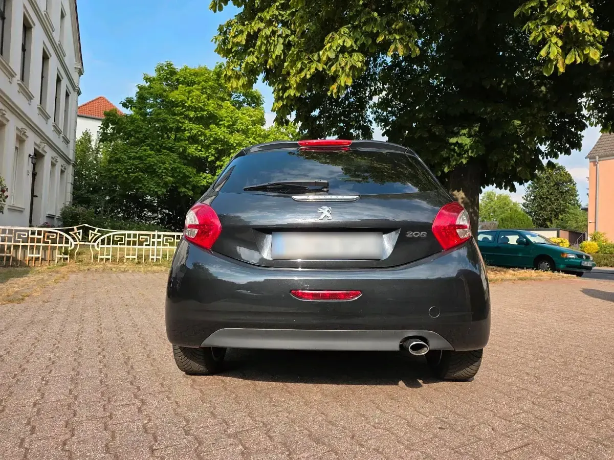 Gebraucht Peugeot 208 Allure 120 PS (88 kW) 2012 Schwarz Kleinwagen