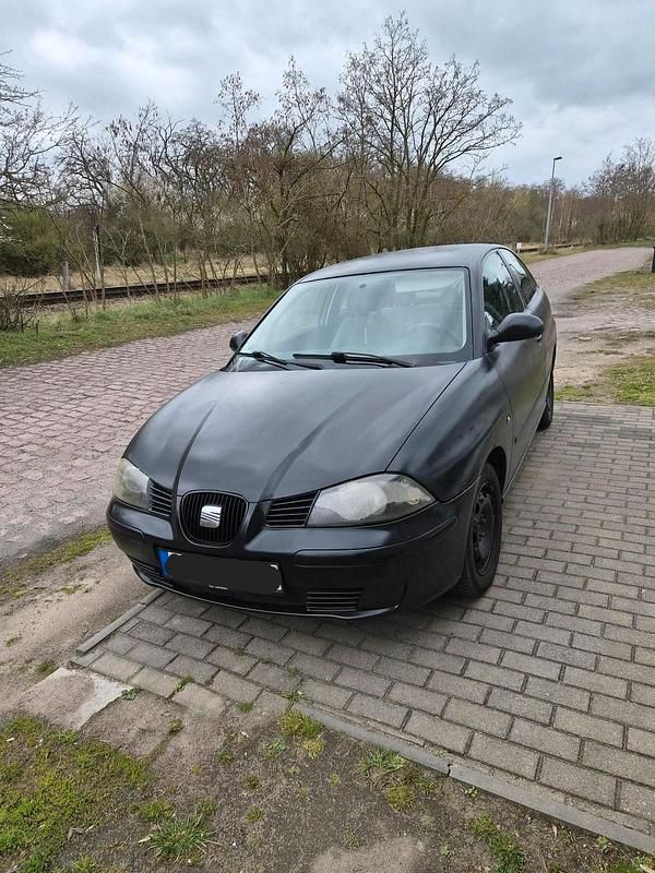 Gebraucht Seat Ibiza 65 PS (47 kW) 2004 Schwarz Kleinwagen