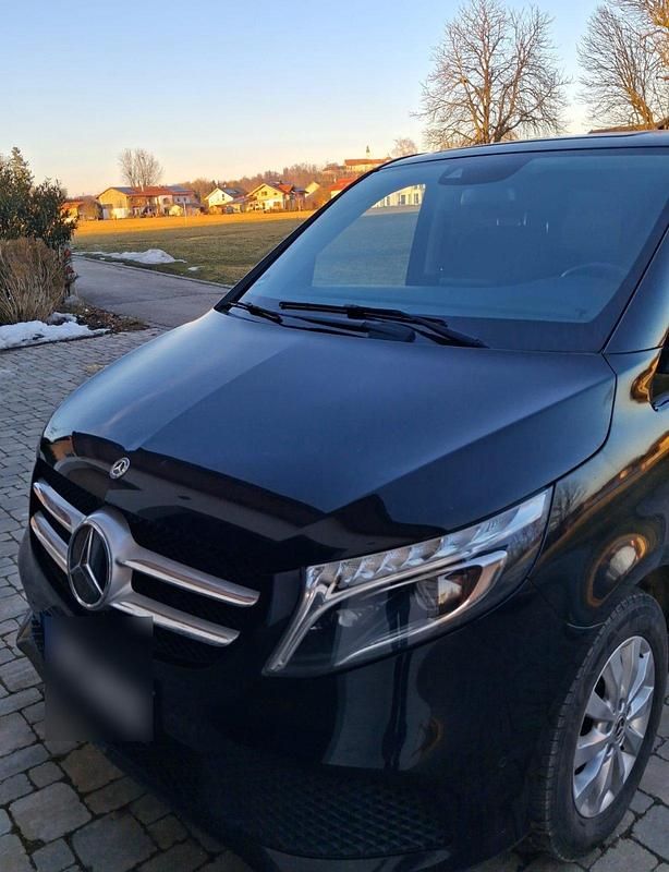 Gebraucht Mercedes V220 163 PS (119 kW) 2020 Schwarz Van / Kleinbus