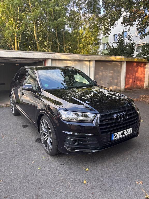 Schwarz Gebraucht 2018 Audi Q7 Ambiente SUV | 40.500 € (Fairer Preis) - Bild 1/4