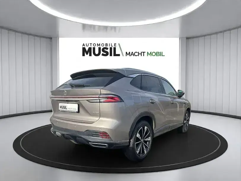 Gebraucht MG HS Luxury 170 PS (125 kW) 2025 Sterling silver SUV
