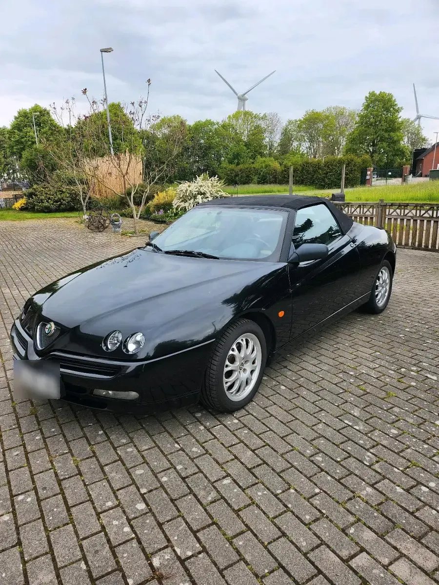 Second-hand Alfa Romeo Spider 155 CP (114 kW) 1999 Negru Cabrio