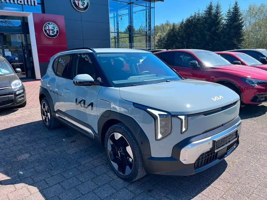 Begagnad Kia EV2 Earth 108 kW (147 HK) 2026 Grå SUV