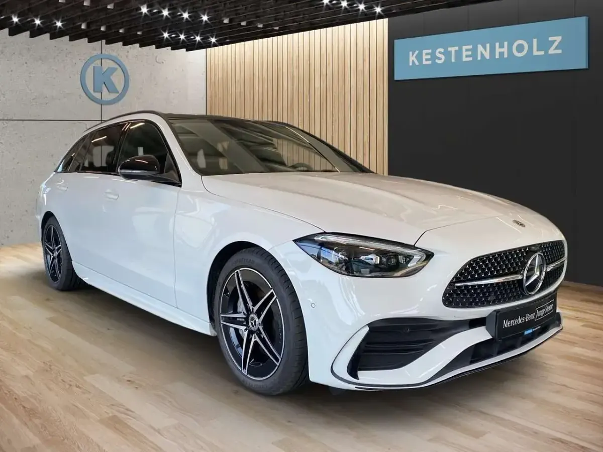 Gebraucht Mercedes C200 AMG 163 PS (119 kW) 2024 Unilack polarweiß Kombi