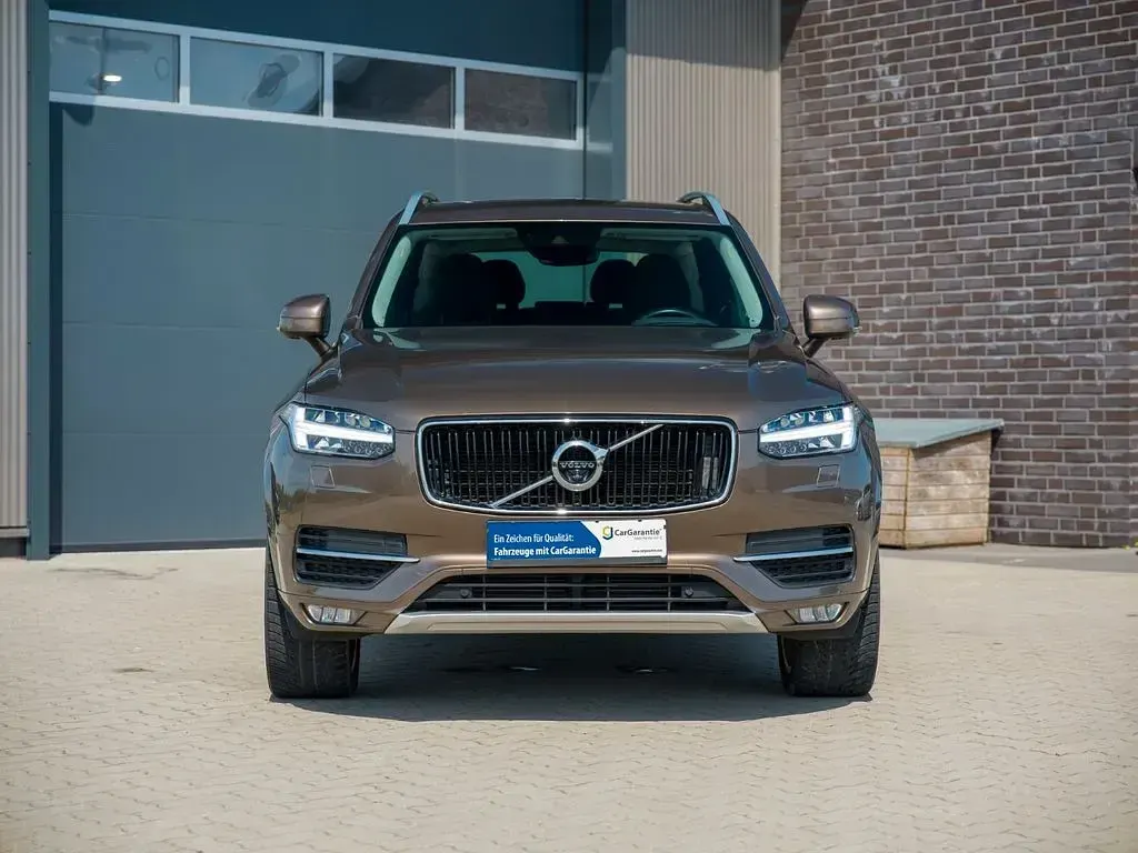 Gebraucht Volvo XC90 Momentum 320 PS (235 kW) 2017 Braun SUV
