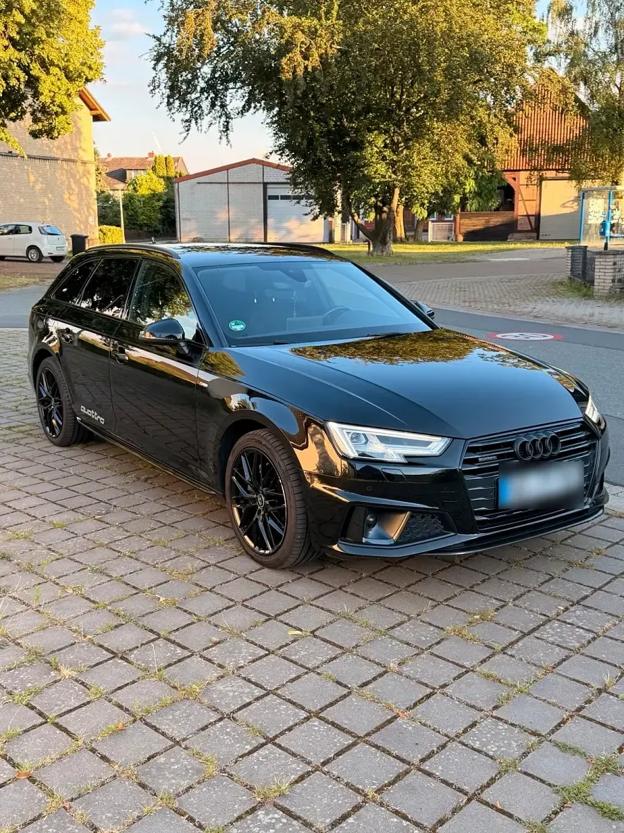 Gebraucht Audi A4 190 PS (139 kW) 2019 Schwarz Kombi