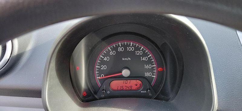 Silber Gebraucht 2009 Suzuki Alto Basic Kleinwagen | 1.890 € (Fairer Preis) - Bild 1/3