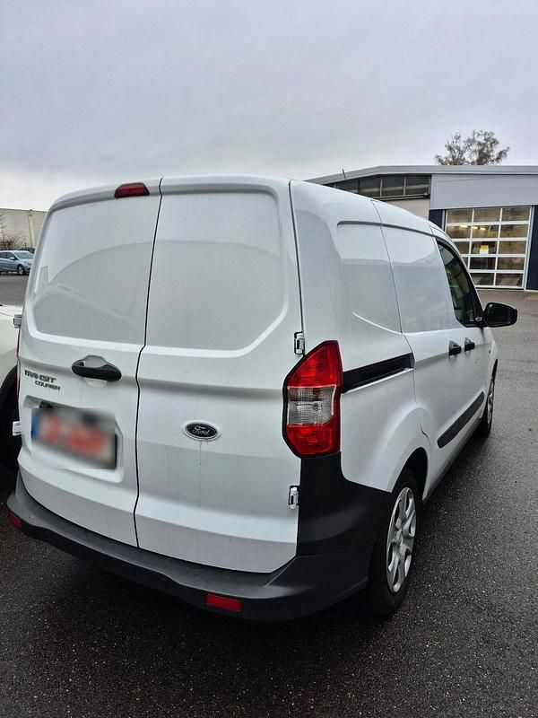 Gebraucht Ford Transit 101 PS (74 kW) 2022 Weiß Van / Kleinbus
