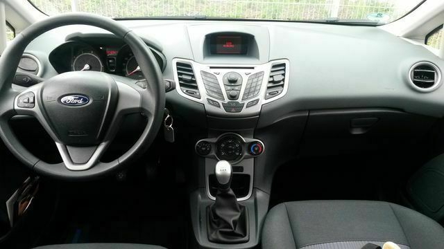 Gebraucht Ford Fiesta Trend 112 PS (82 kW) 2011 Silber metallic Kleinwagen