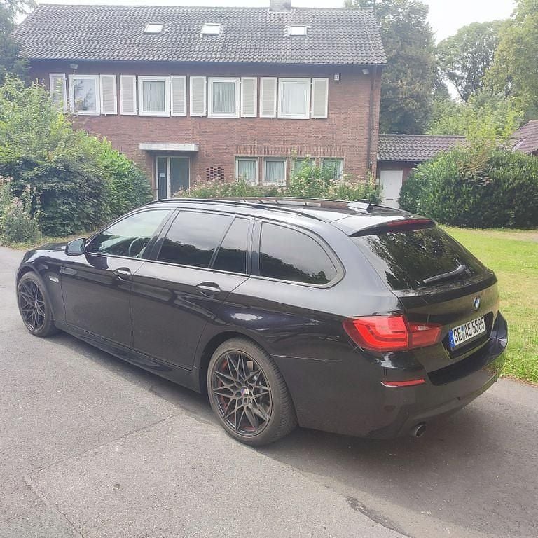 Gebraucht BMW 535 M Sport 313 PS (230 kW) 2012 Blau Kombi