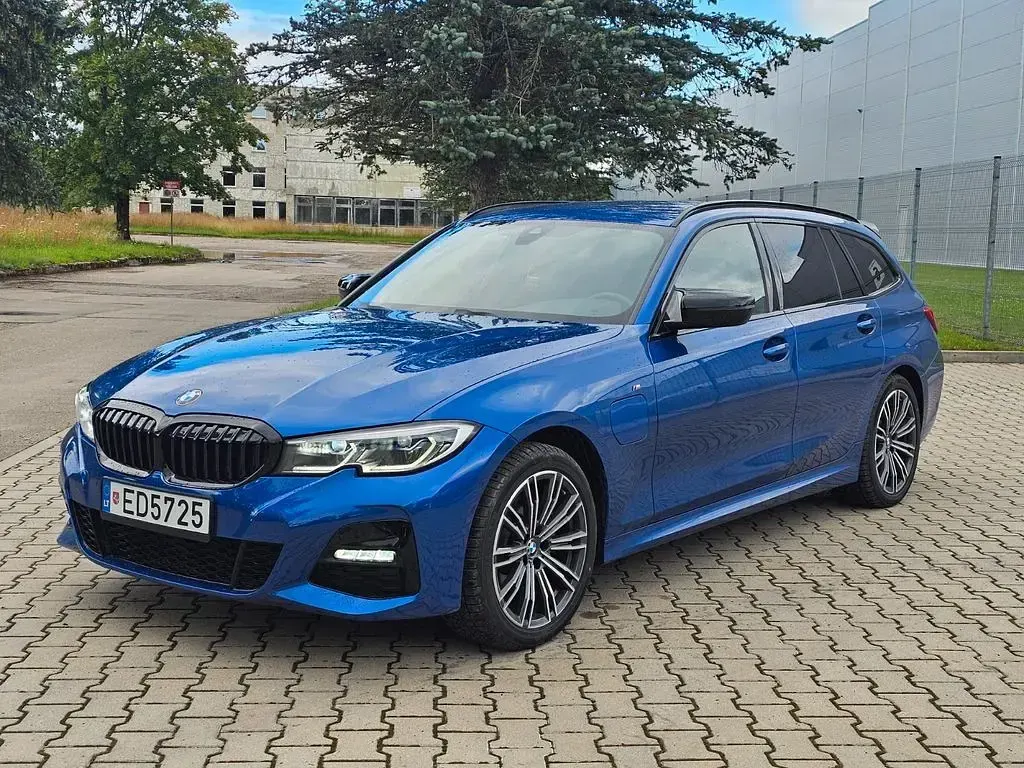 Gebraucht BMW 320e M Sport 204 PS (150 kW) 2021 Blau Kombi