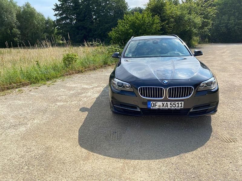 Gebraucht BMW 520 184 PS (135 kW) 2014 Grau Kombi