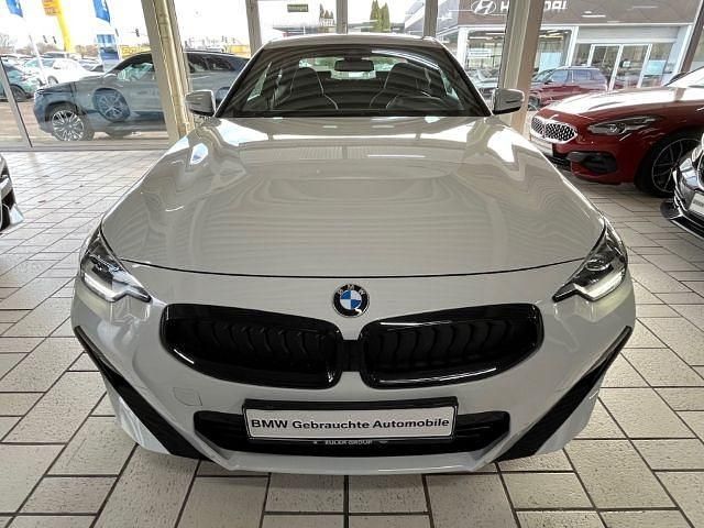 Używany BMW 220 Performance 190 KM (139 kW) 2022 Biały Coupe
