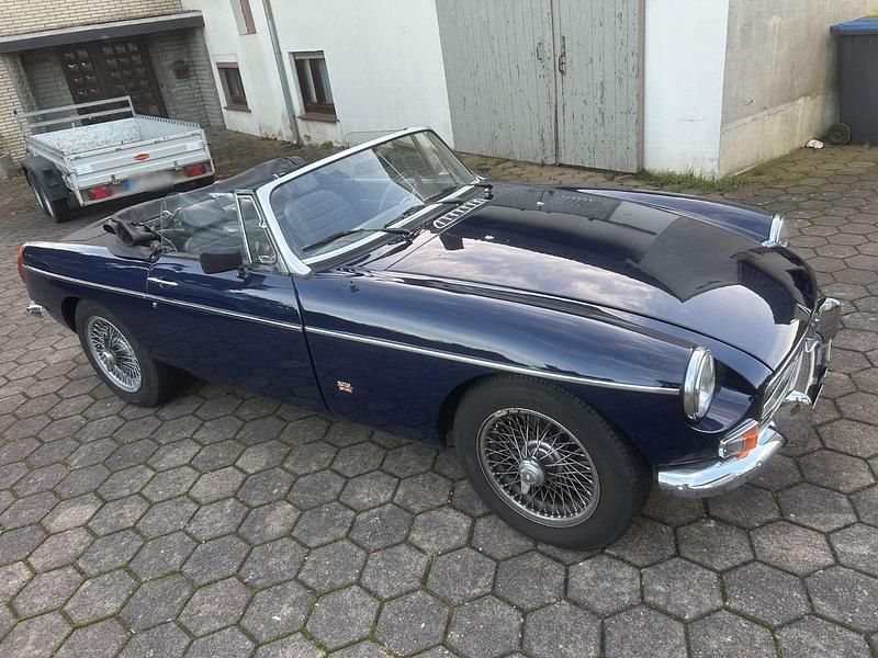 Second-hand MG B 95 CP (69 kW) 1975 Albastru Cabrio