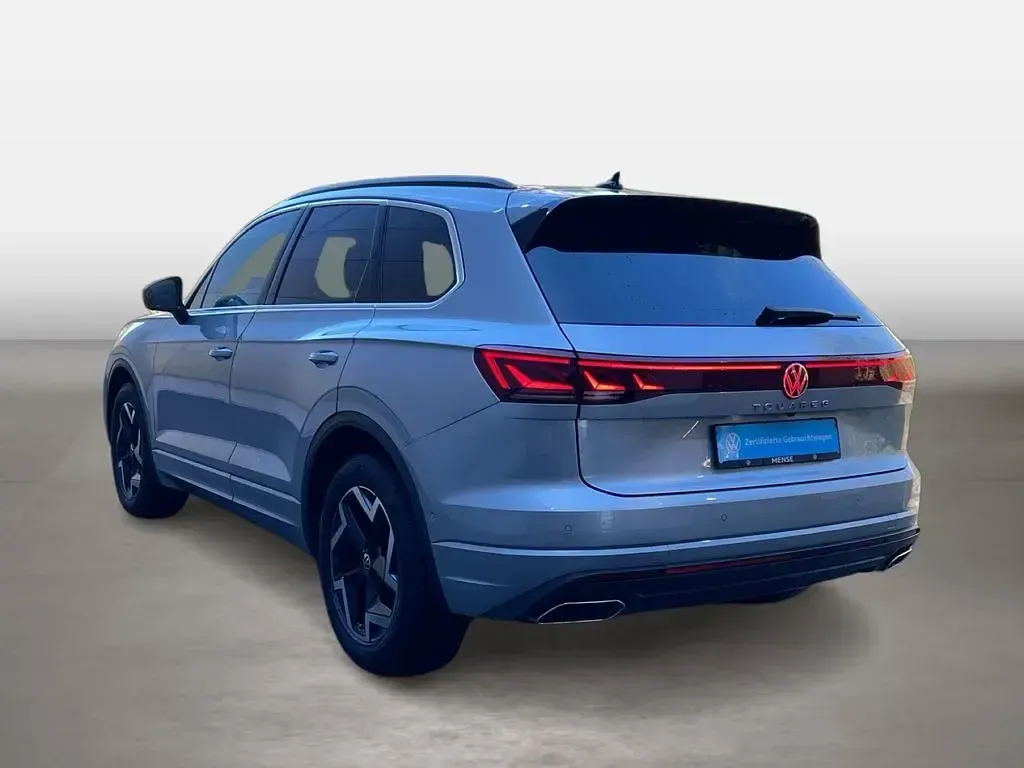 Gebraucht VW Touareg Elegance 286 PS (210 kW) 2025 Oyster silver SUV