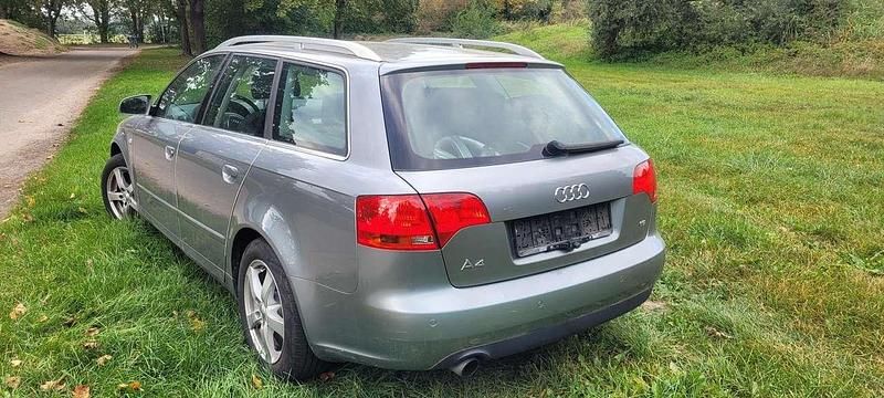 Używany Audi A4 102 KM (75 kW) 2008 Szary Kombi