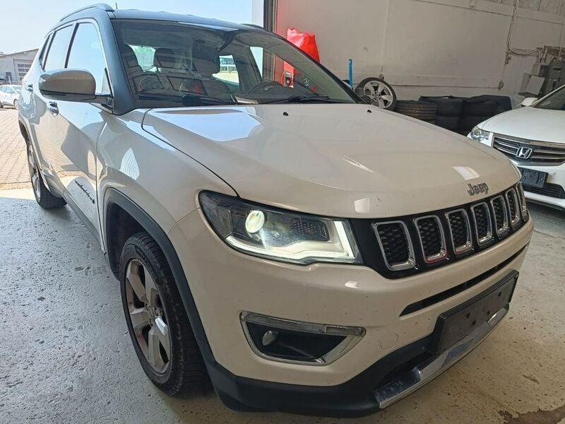 Weiß Gebraucht 2018 Jeep Compass Limited SUV | 11.500 € (Superpreis) - Bild 1/4