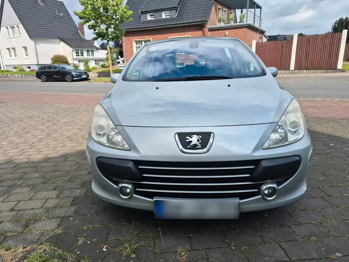 Gebraucht Peugeot 307 110 PS (80 kW) 2007 Silber Limousine