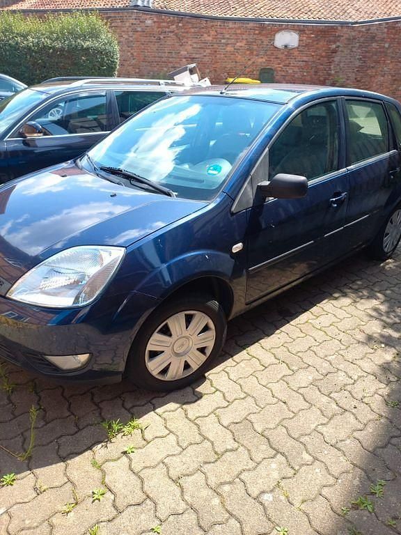 Gebraucht 2005 Ford Fiesta Ghia Kleinwagen | 2.750 € (Fairer Preis) - Bild 1/4