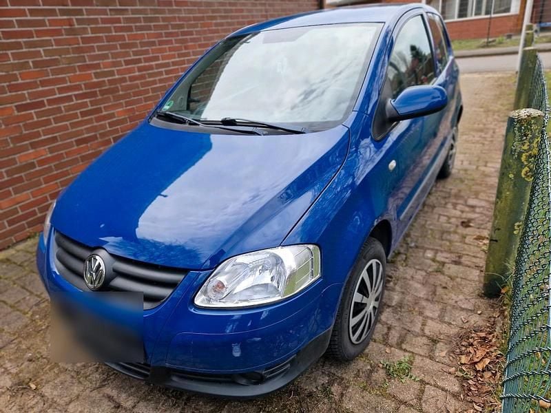 Gebraucht VW Fox 55 PS (40 kW) 2006 Blau Kleinwagen