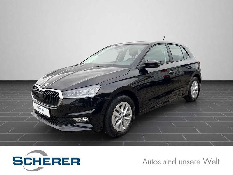 Blackmagic perleffekt (metallic) Gebraucht 2025 Skoda Fabia Kleinwagen | 18.500 € (Guter Preis) - Bild 1/4