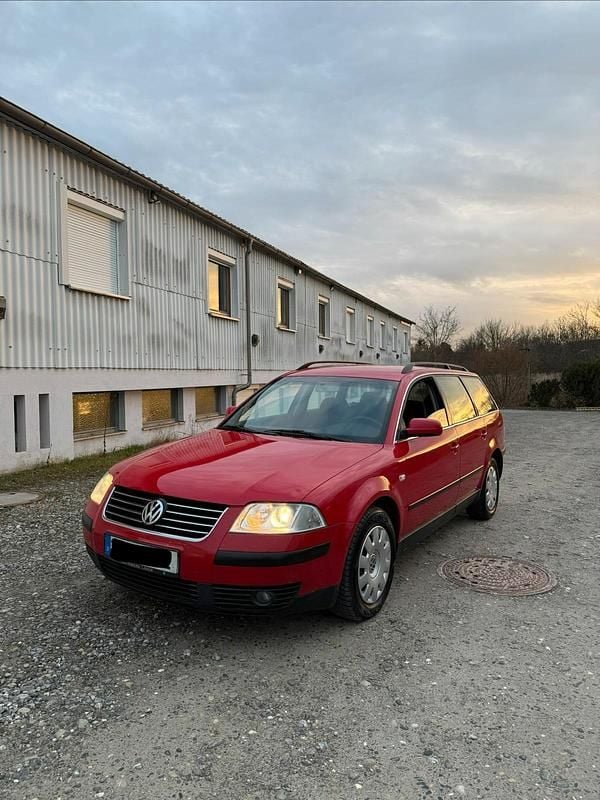 Gebraucht VW Passat 131 PS (96 kW) 2001 Rot Kombi